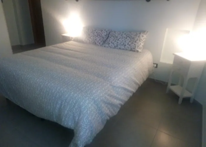 Bed & Breakfast Blue *